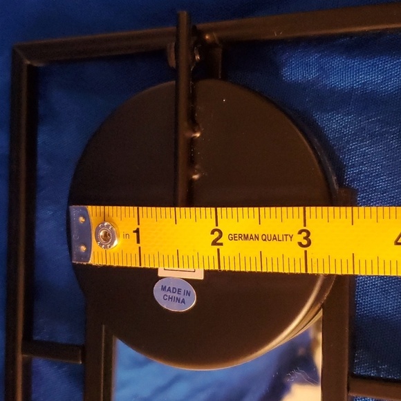 Pair of decorative Mirrored candle holders - Picture 6 of 7